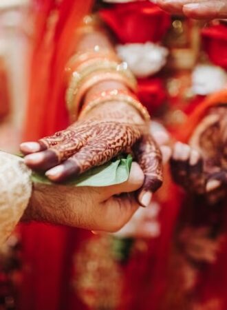 ritual-with-coconut-leaves-during-traditional-hindu-wedding-ceremony_8353-8909.jpg
